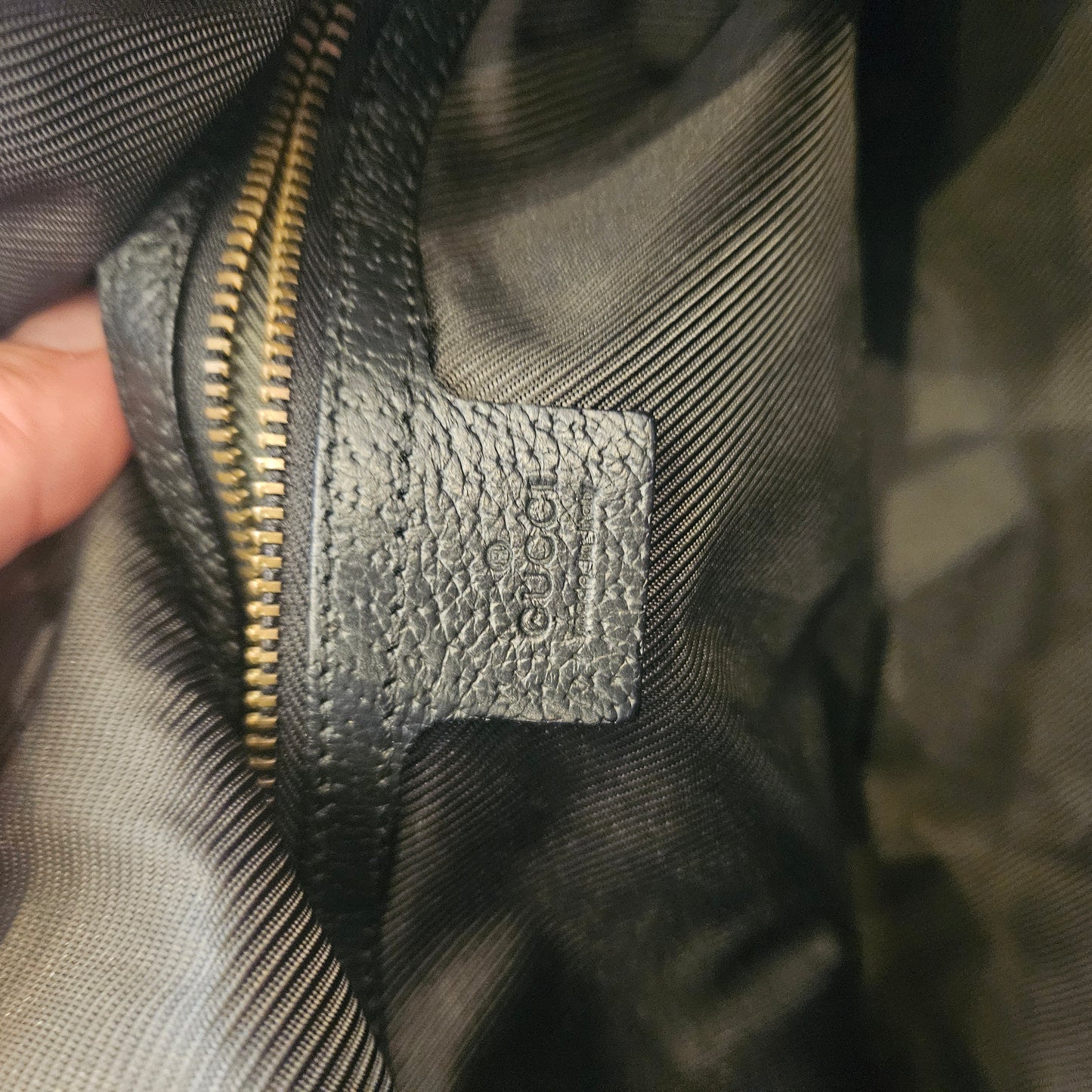 Borsa Gucci borchiata