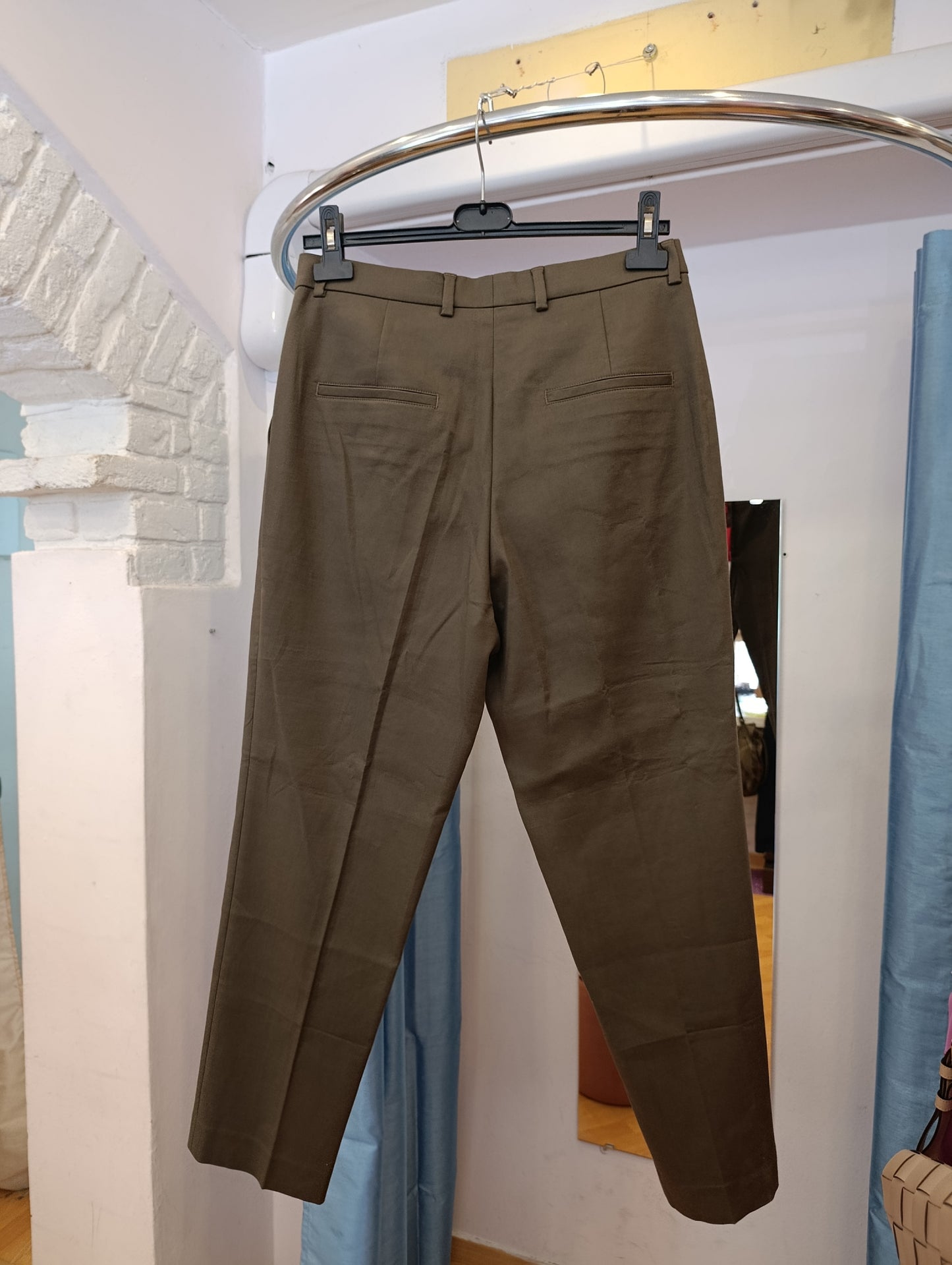 Pantalone Hugo Boss tgs/m nuovo con cartellino