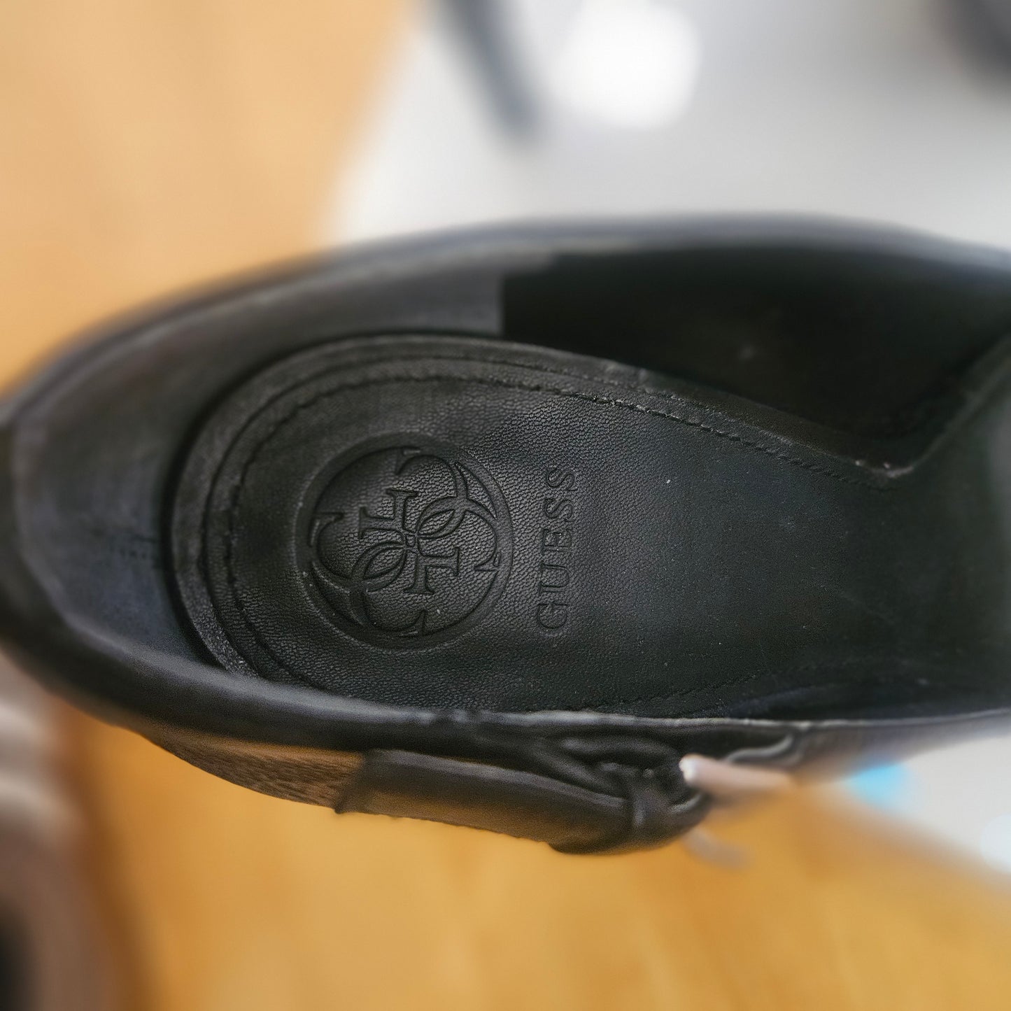 Décolleté Guess n41