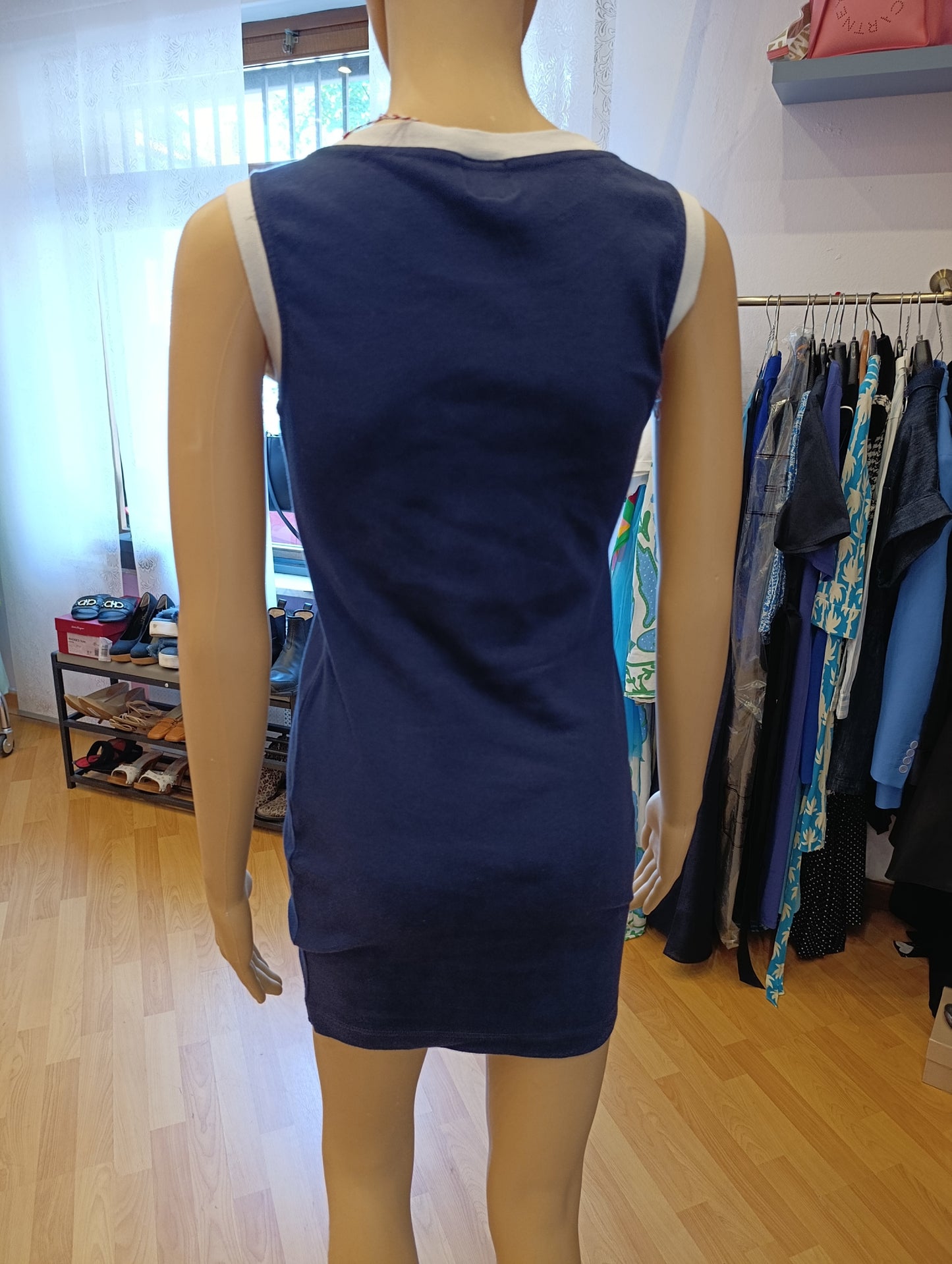Abito moschino tg 42 ristretta