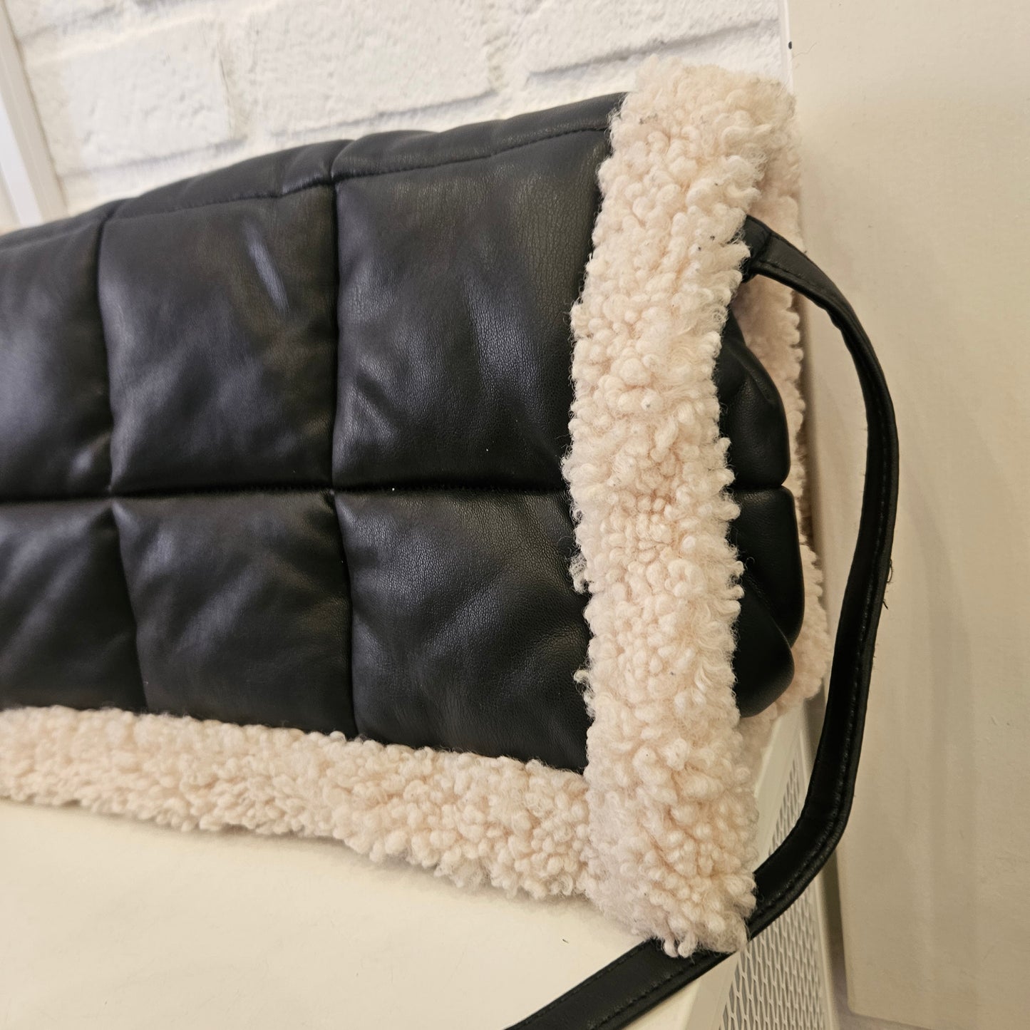 Borsa Stand Studio