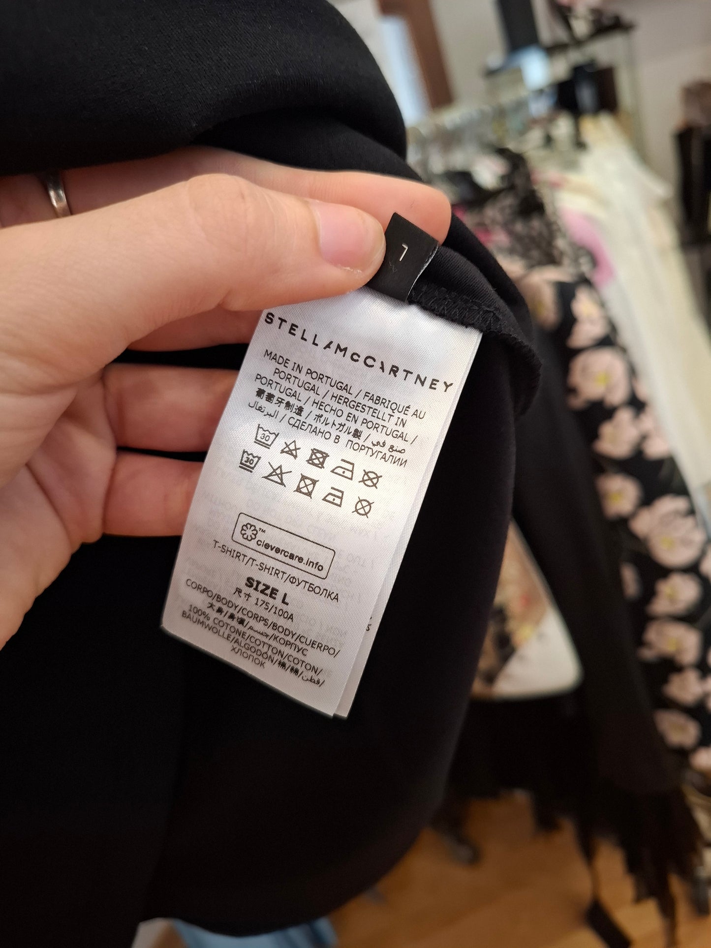 T-shirt stella mccartney tg L nuova uniform