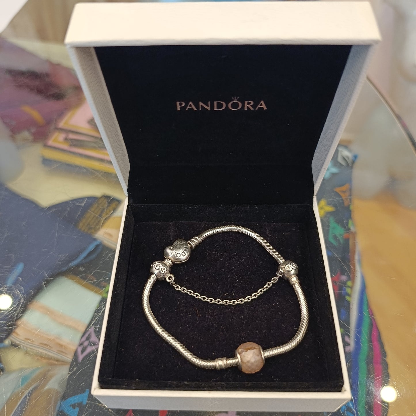 Bracciale pandora compreso di charm