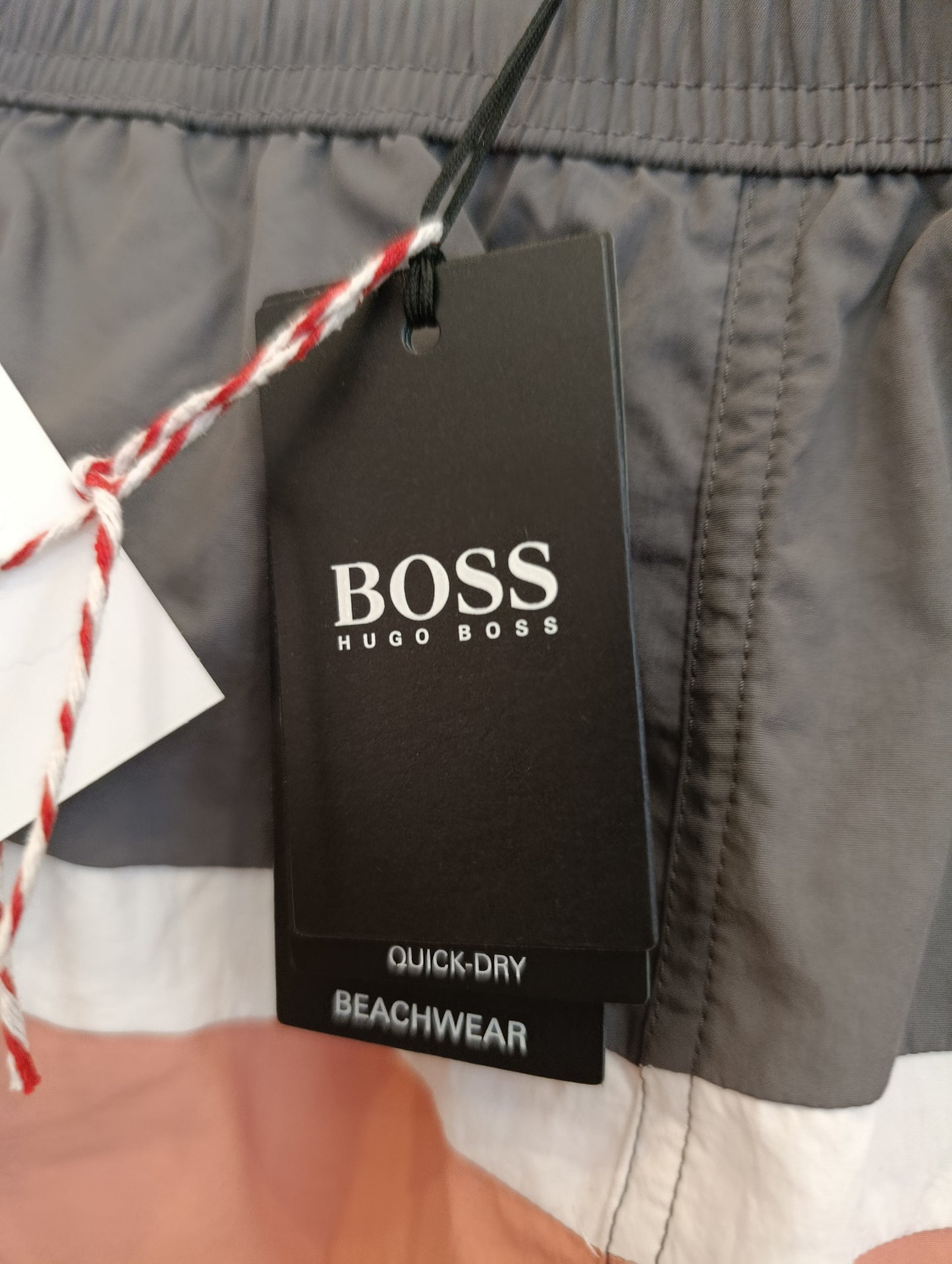 Costume Hugo Boss nuovo con cartellino tg M
