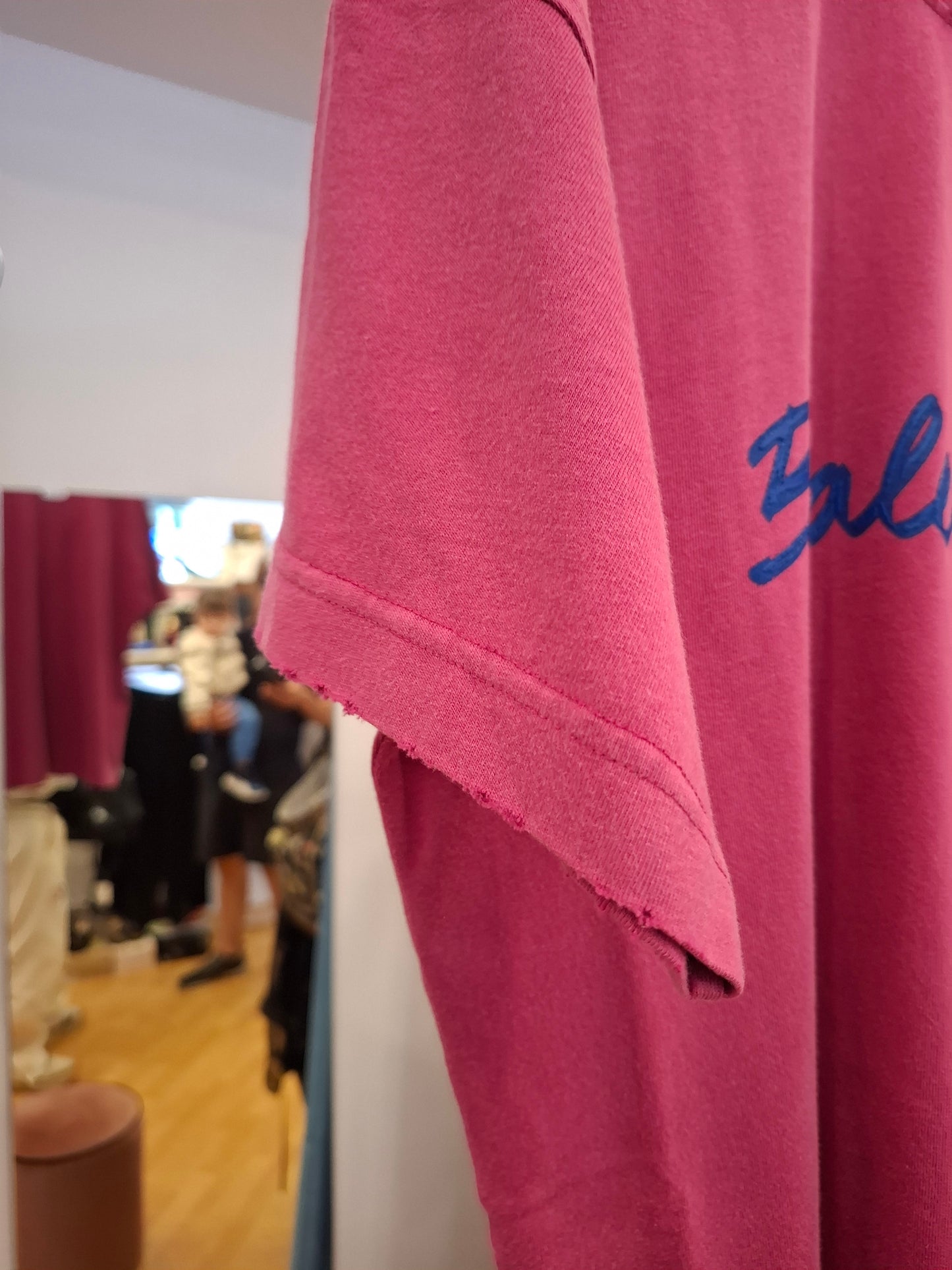 T-shirt Balenciaga tg xs nuova con cartellino unisex