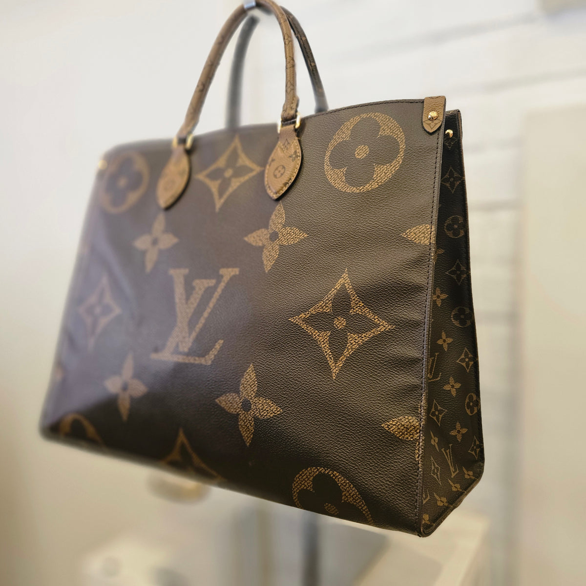 Louis Vuitton OnTheGo GM