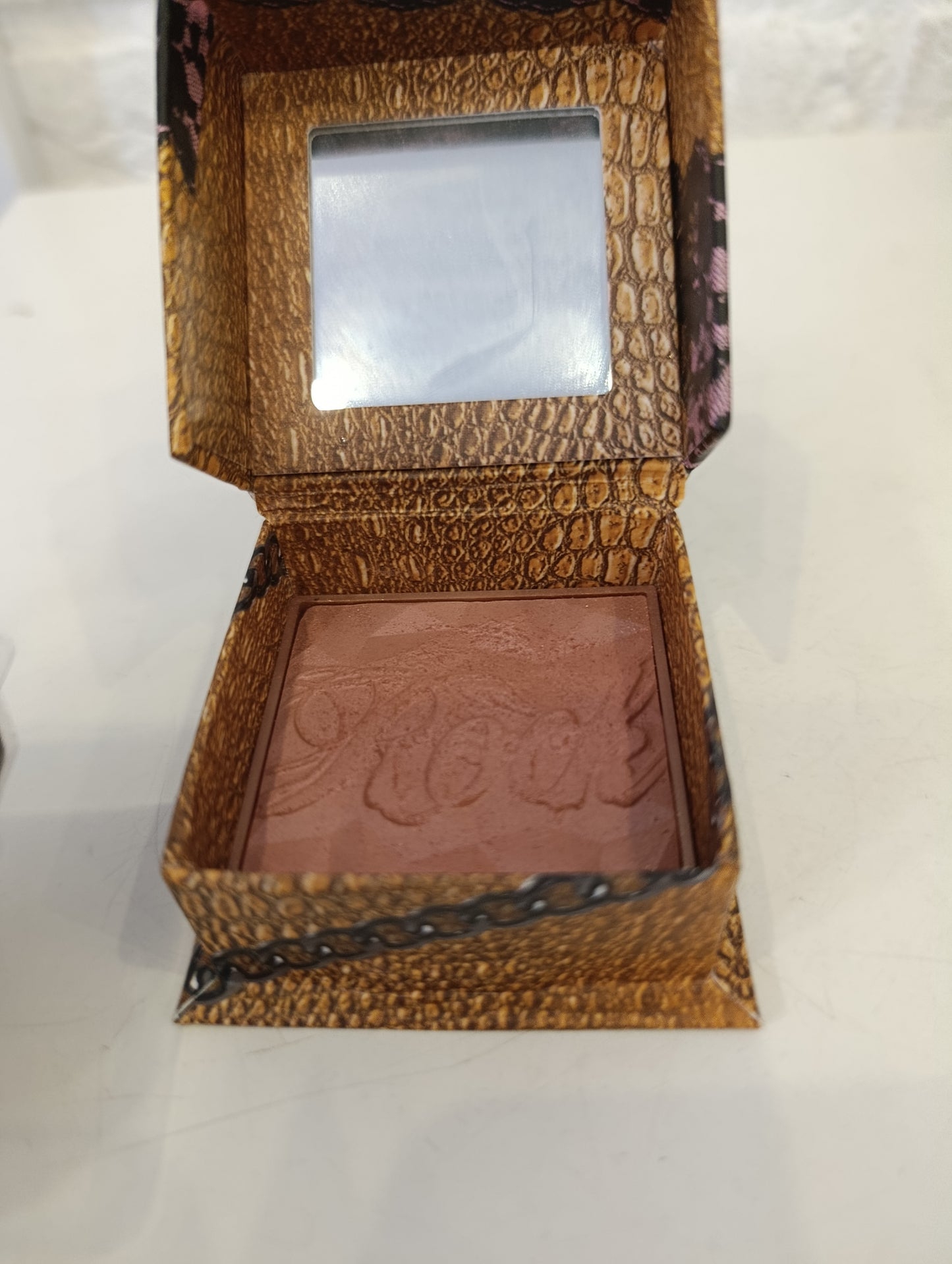 Blush benefit rockateur