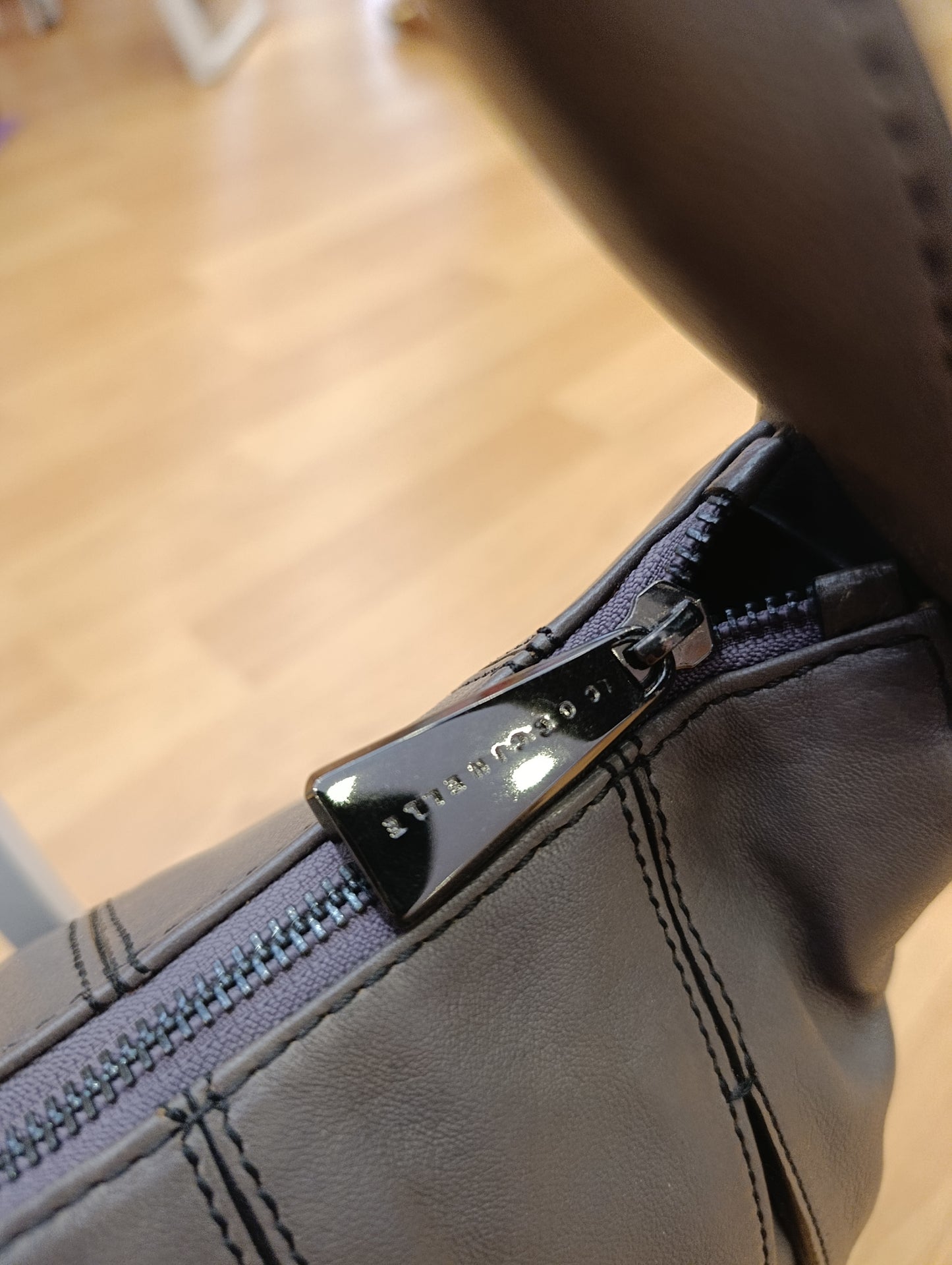 Borsa coccinelle in pelle mai utilizzata