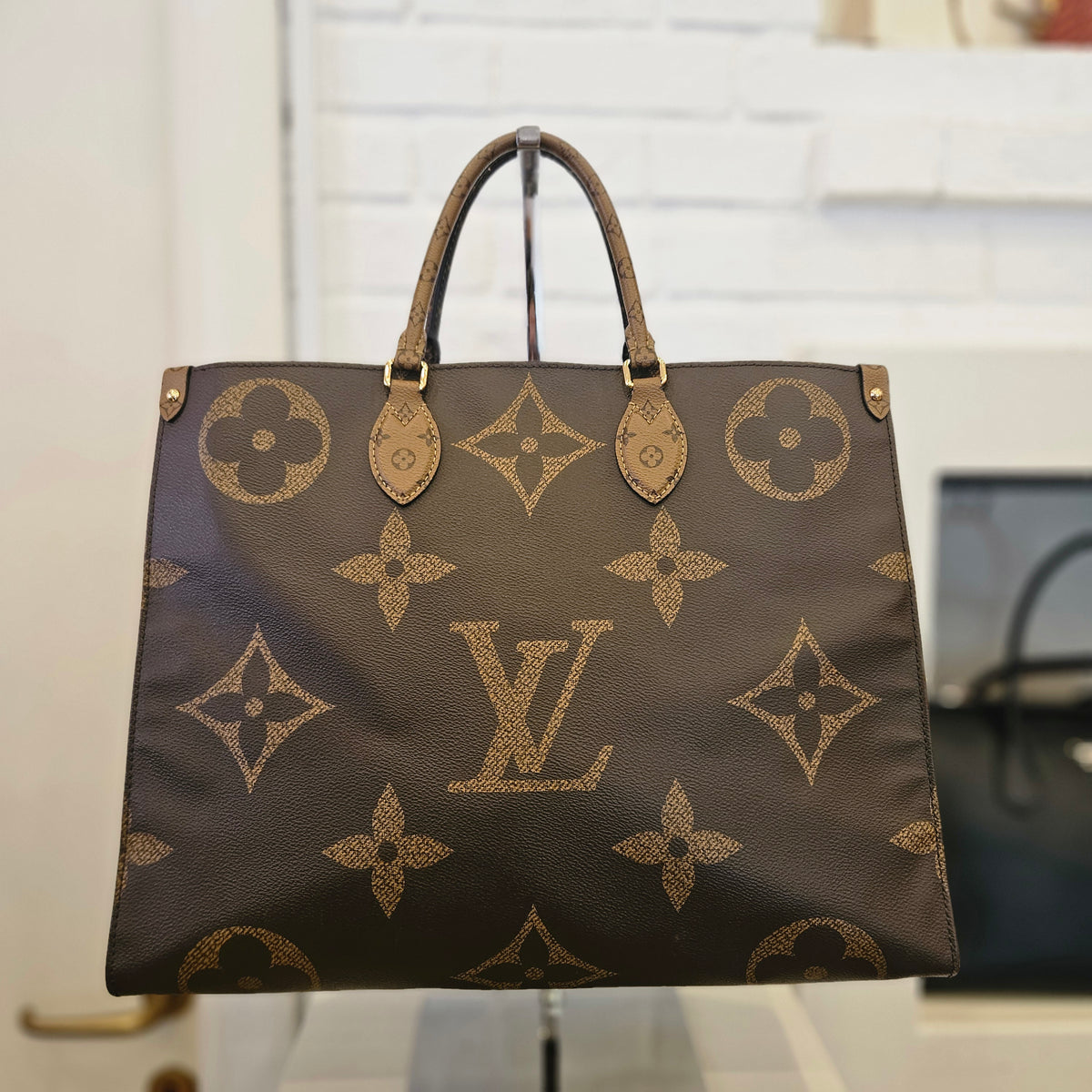 Louis Vuitton OnTheGo GM