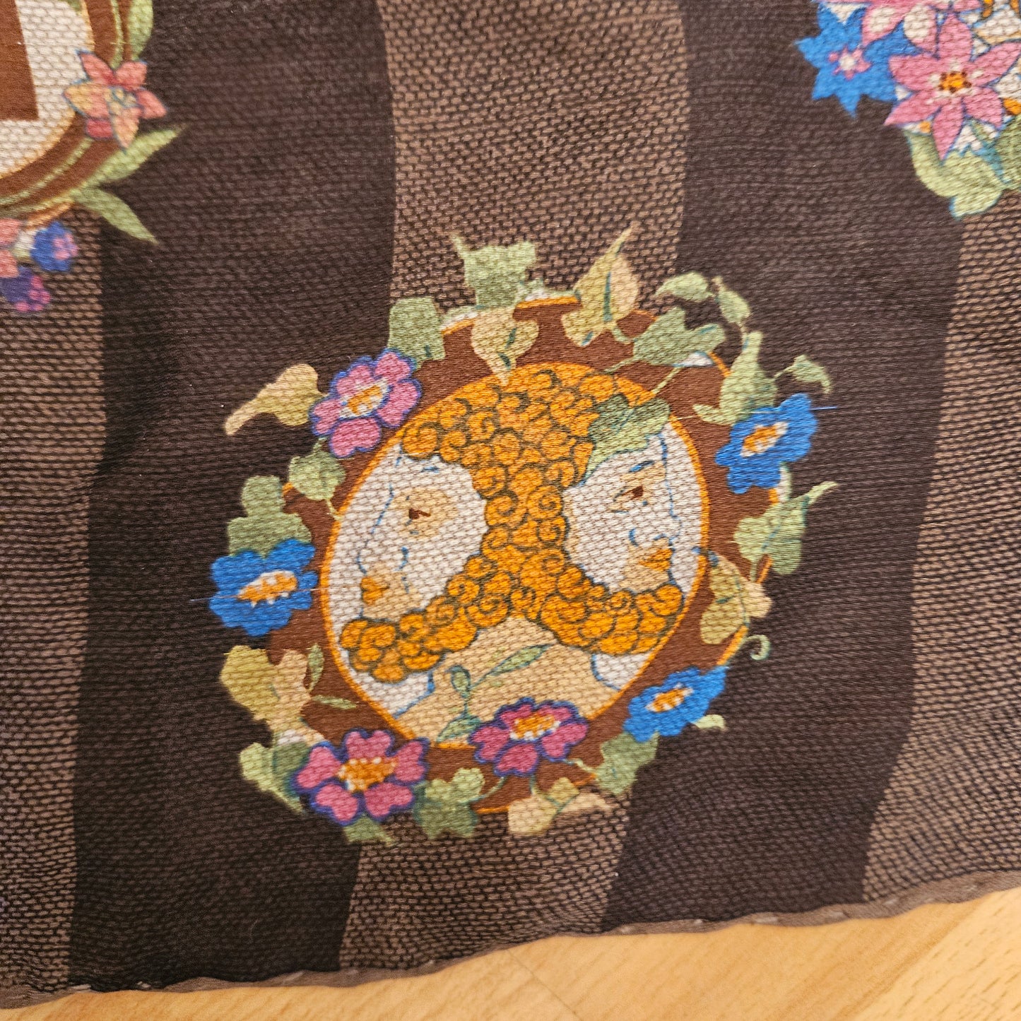 Strangolino vintage Fendi