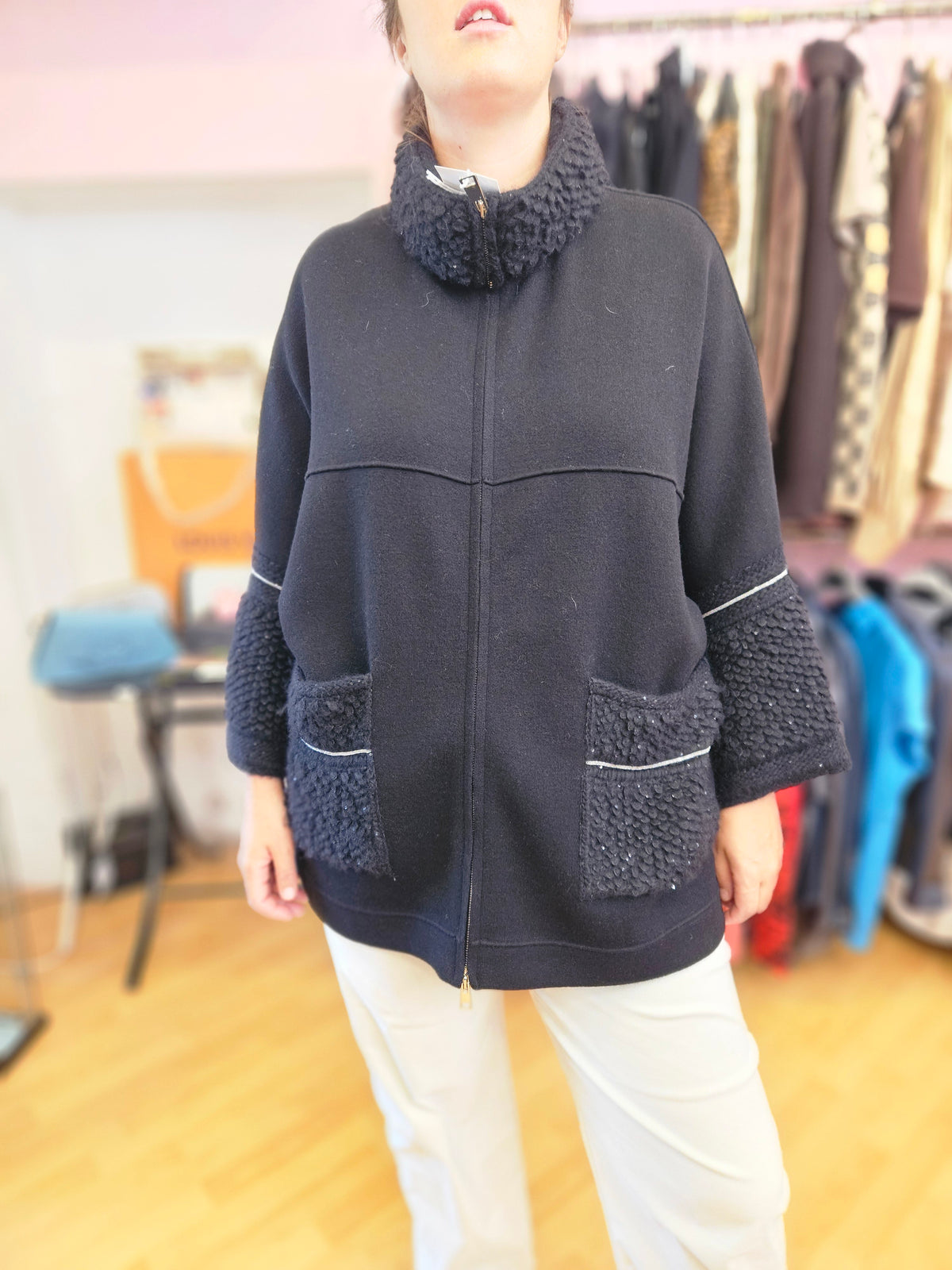Mantella D exterior tg U