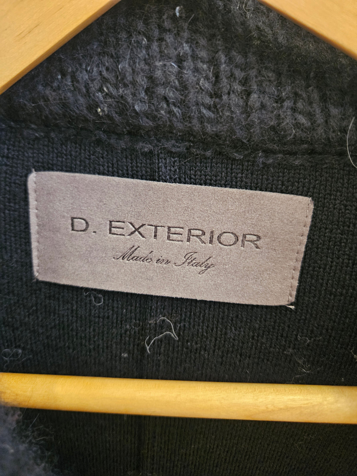 Mantella D exterior tg U