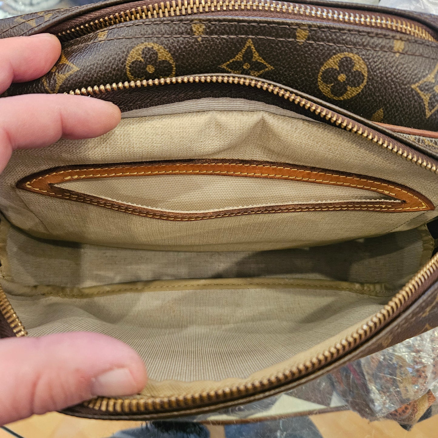 Reporter Louis Vuitton (2004)