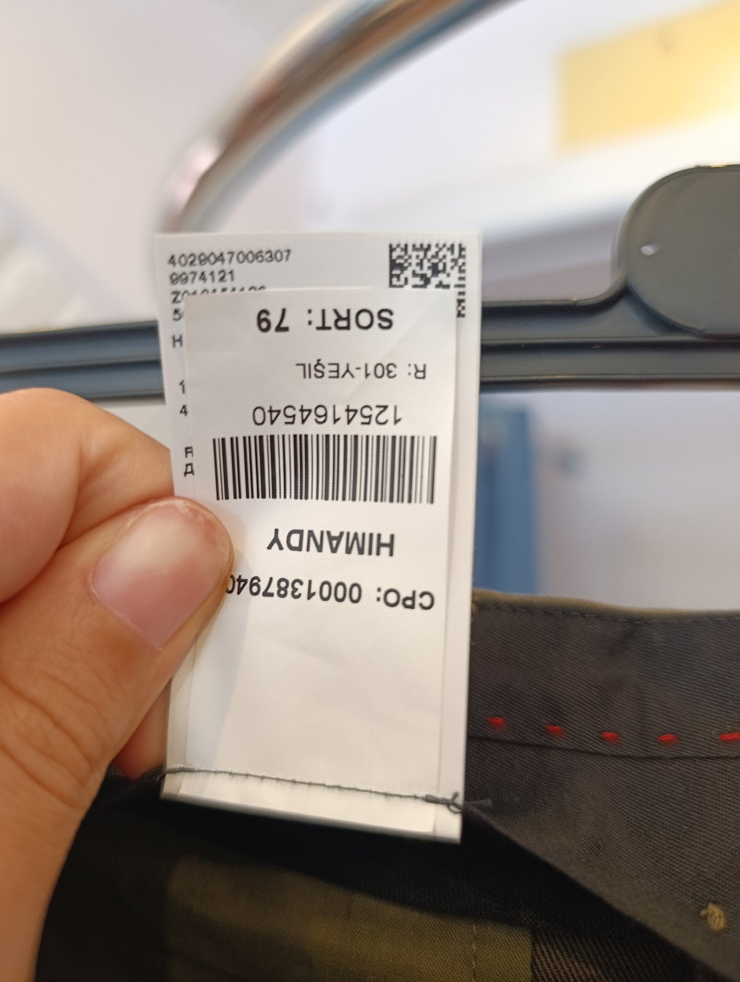 Pantalone Hugo Boss tgs/m nuovo con cartellino