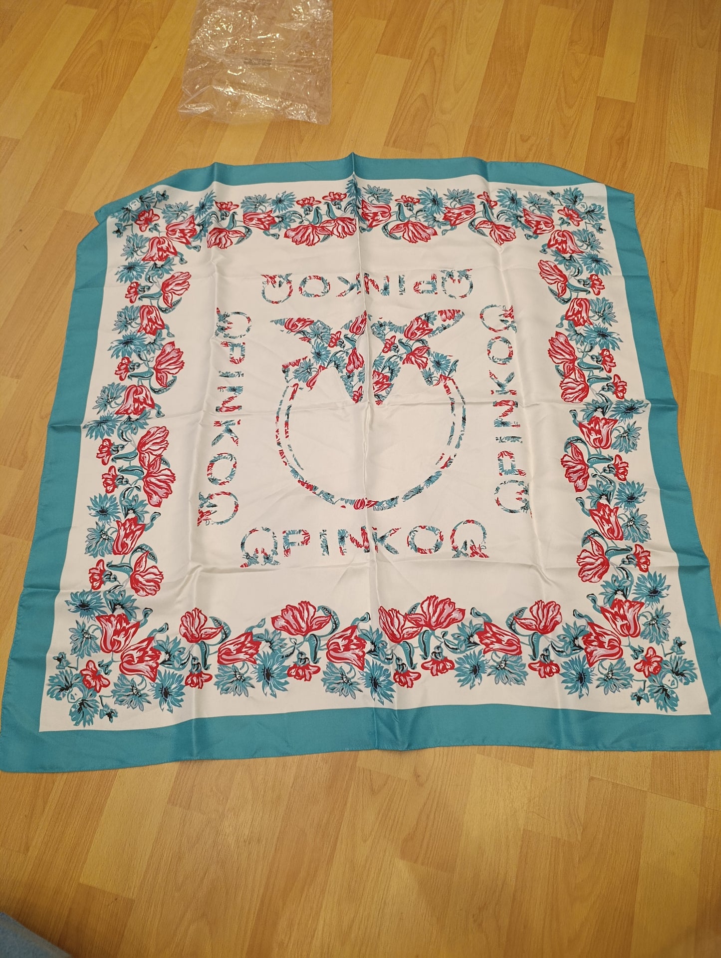 Foulard Pinko in seta