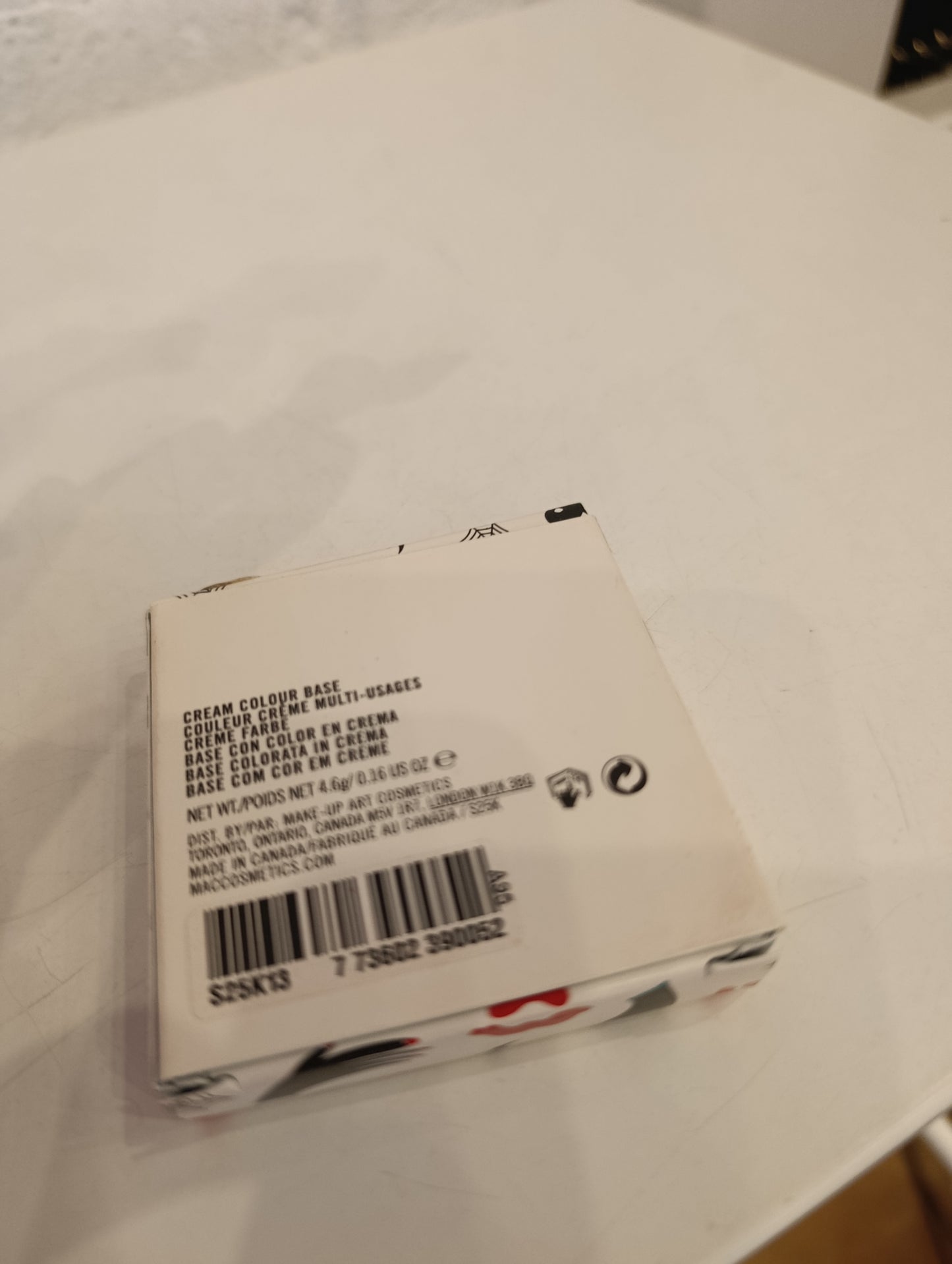 Mac cream colour base per charlotte Olympia