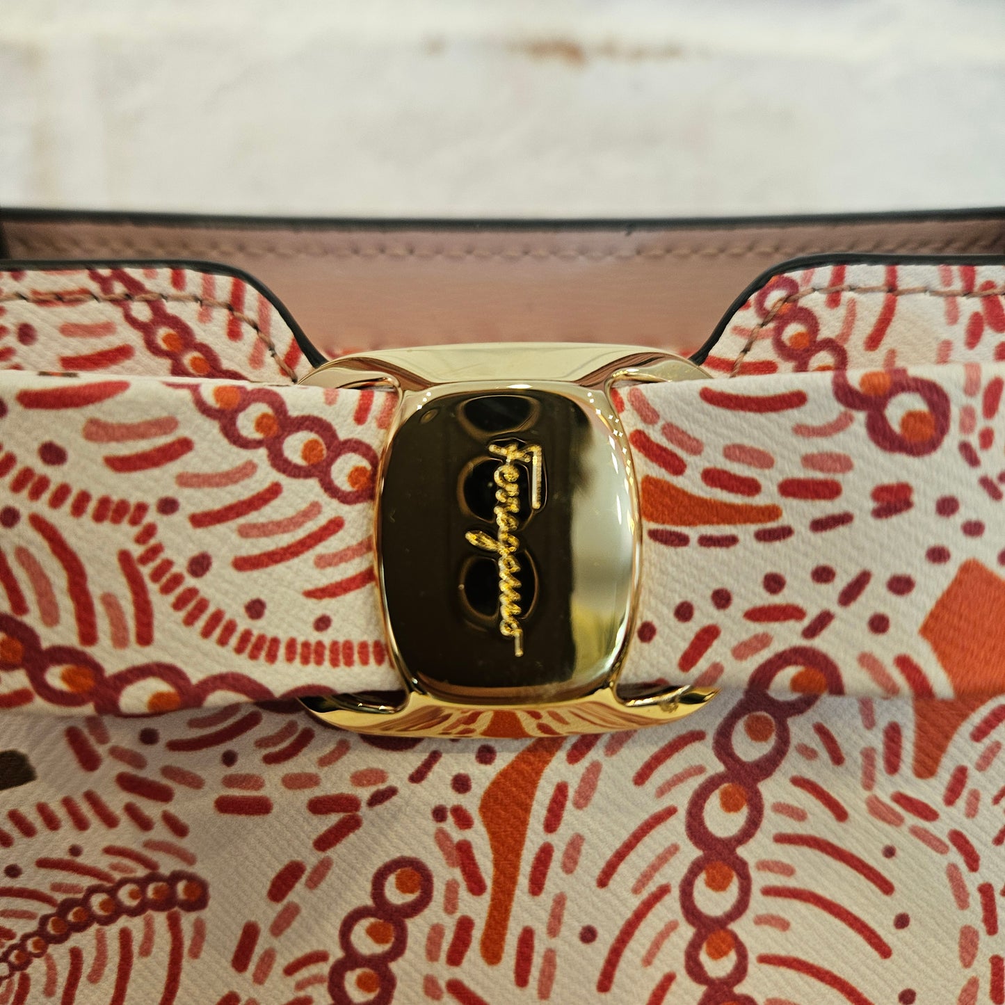 Vara Tote Ferragamo pari al nuovo
