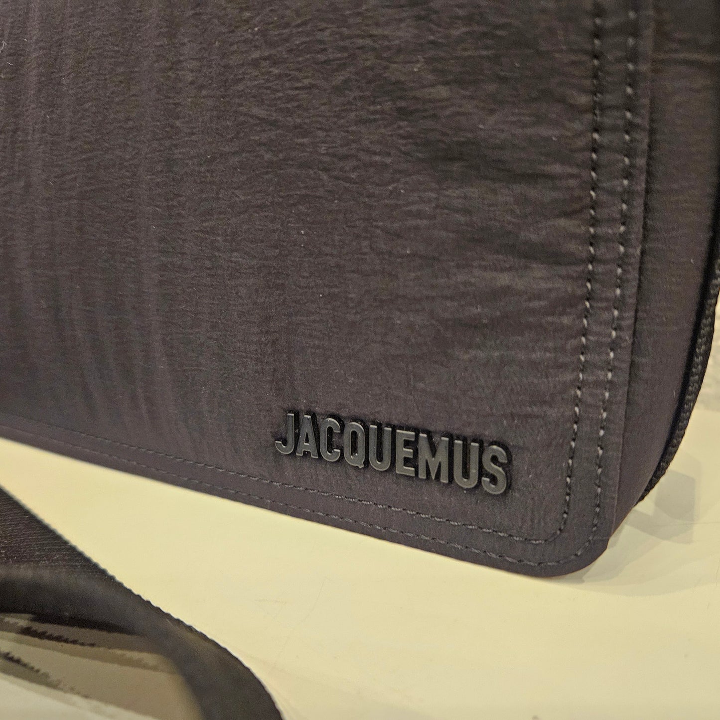 Tracollina Jacquemus