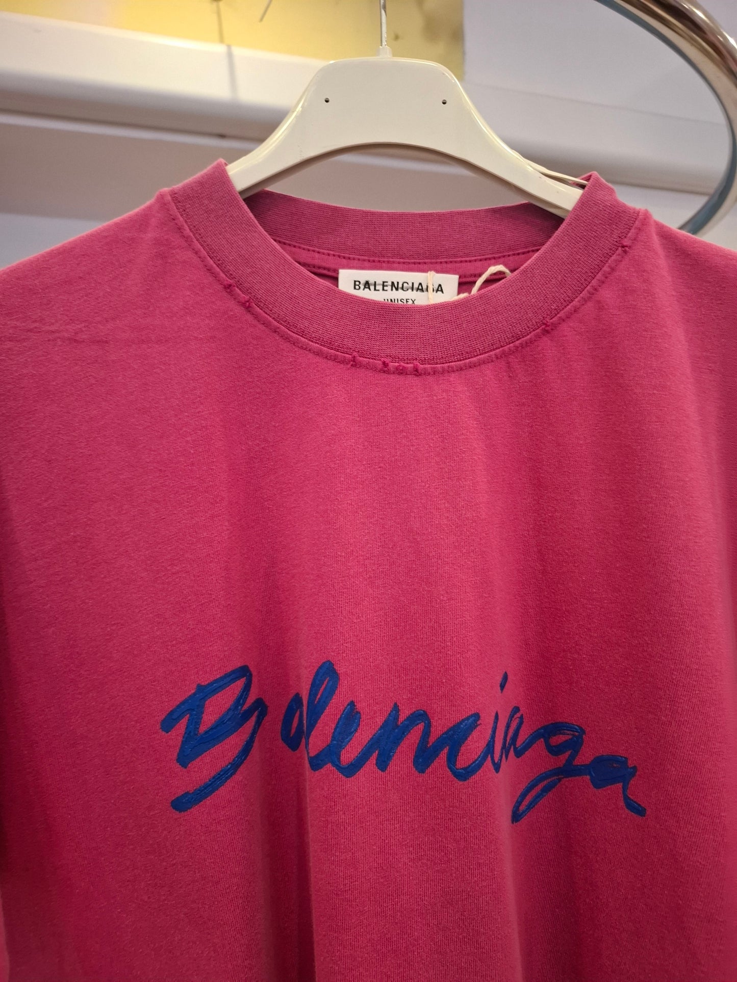 T-shirt Balenciaga tg xs nuova con cartellino unisex