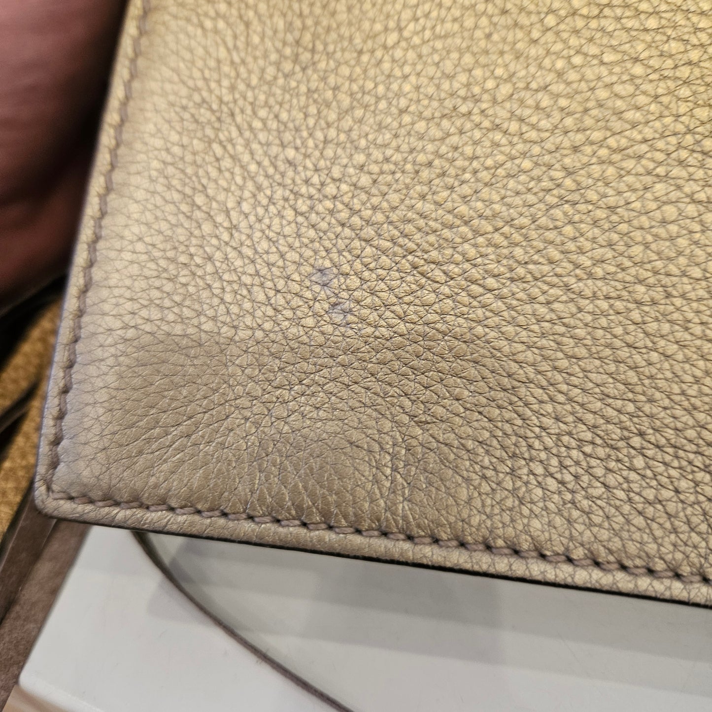 Clutch Gucci Soho metallic Gold