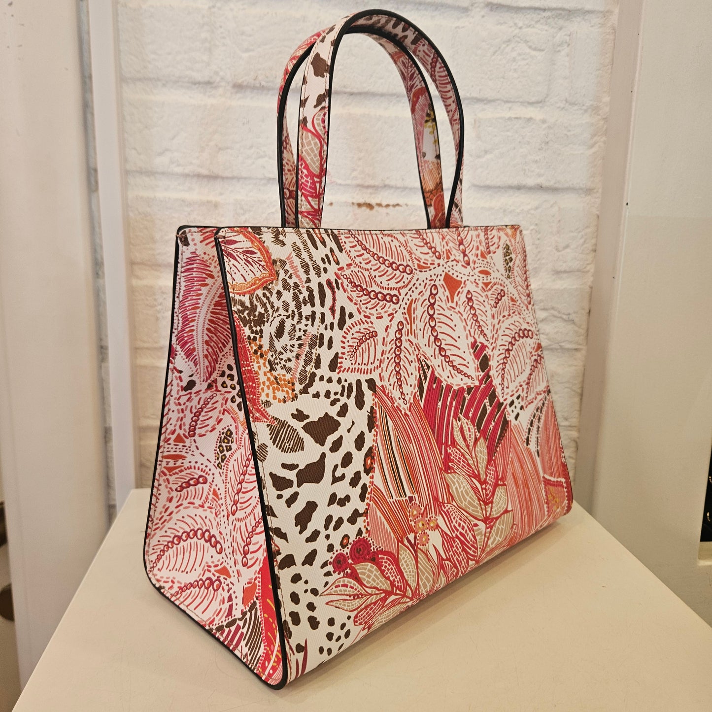 Vara Tote Ferragamo pari al nuovo