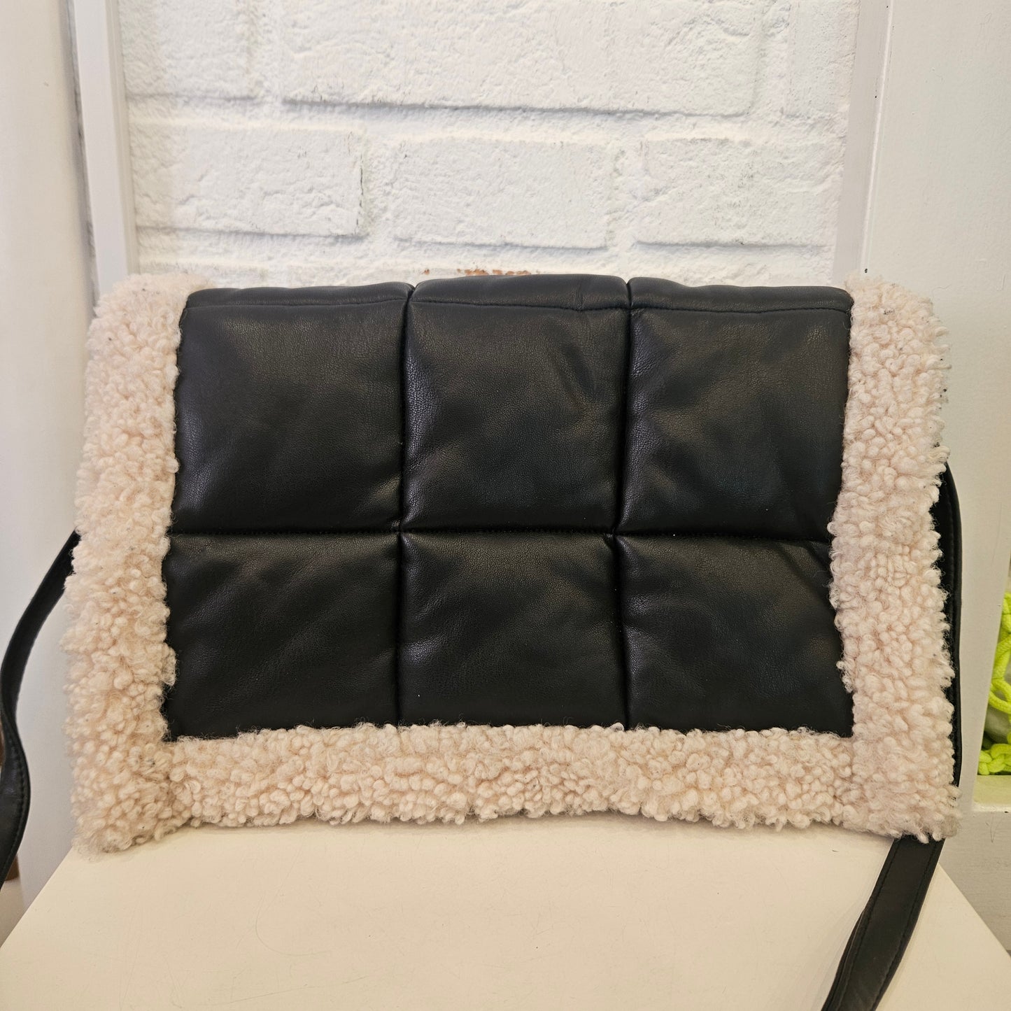 Borsa Stand Studio