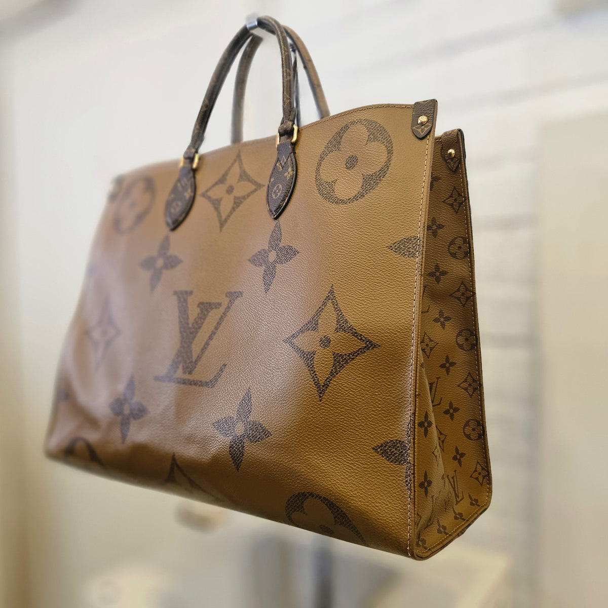 Louis Vuitton OnTheGo GM