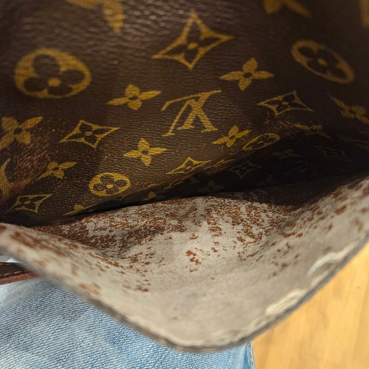 Tracollina Louis Vuitton (anni 80)