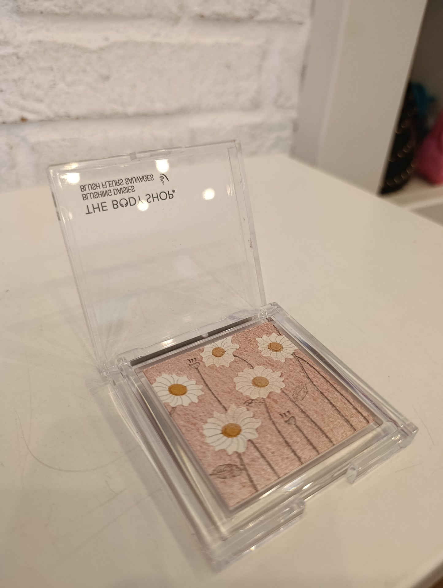 The body shop blushing daisy