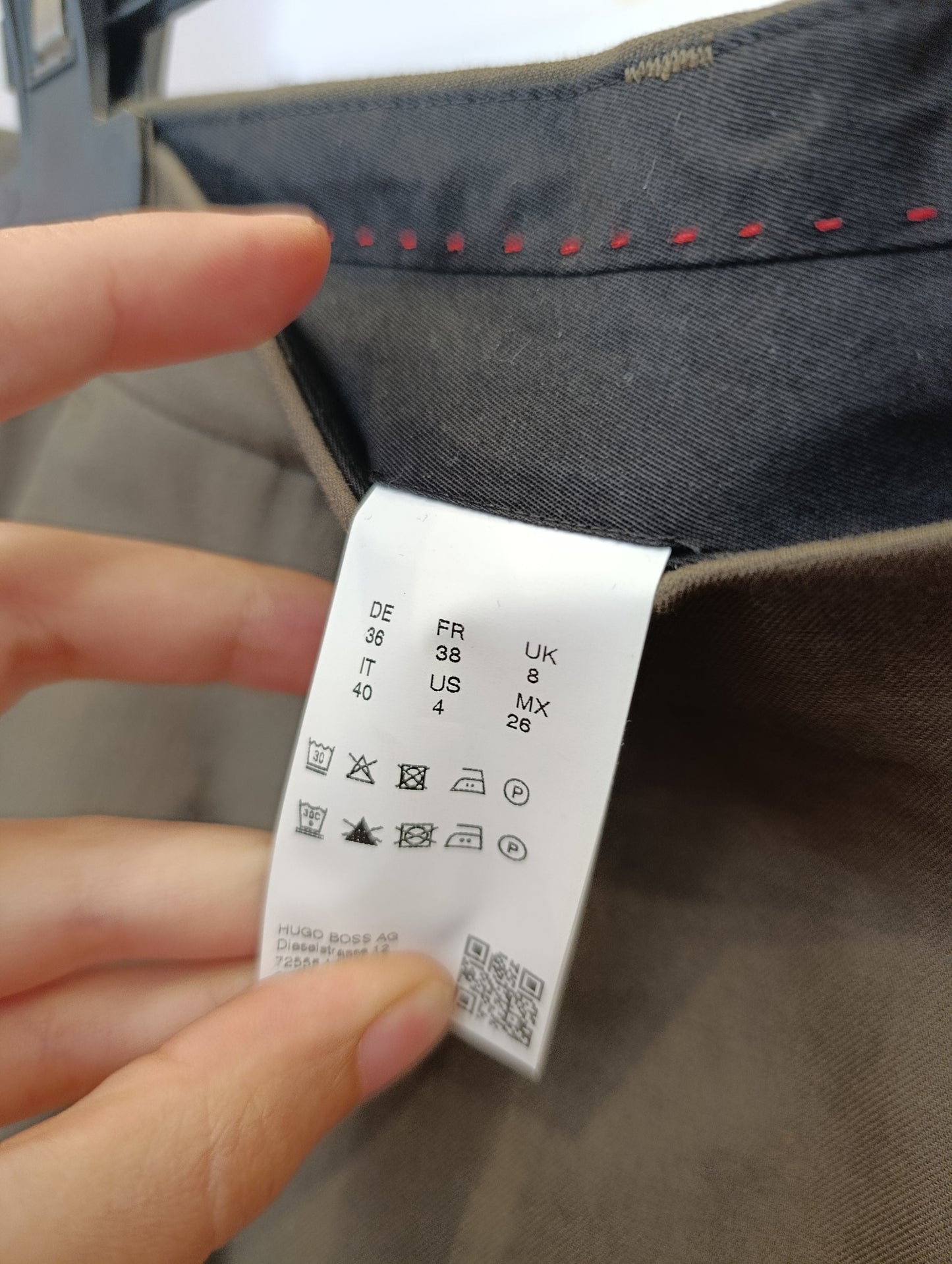 Pantalone Hugo Boss tgs/m nuovo con cartellino